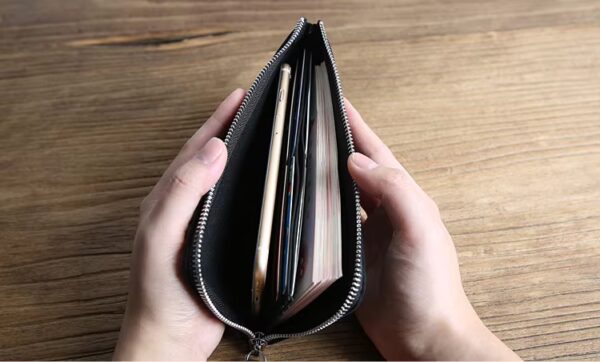 her1 Wayfarer Zip Wallet